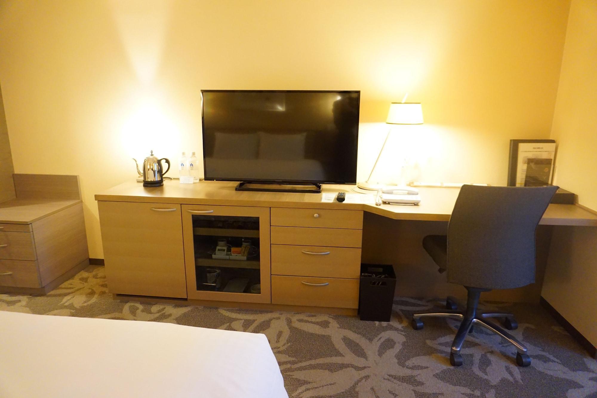 פוקואוקה Hotel Nikko Fukuoka מראה חיצוני תמונה A television in a hotel room