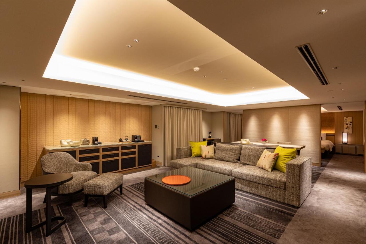 פוקואוקה Hotel Nikko Fukuoka מראה חיצוני תמונה A suite at the hotel