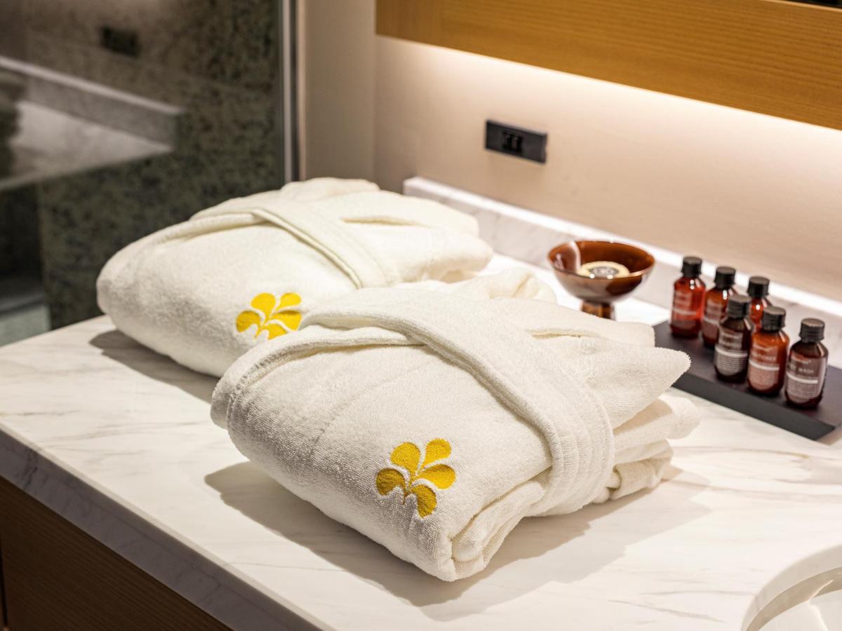 פוקואוקה Hotel Nikko Fukuoka מראה חיצוני תמונה Bathrobe